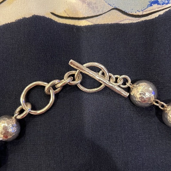 Ippolita hammered silver necklace 17.5 inches, the beads are 1/2 inch diam - Picture 2 of 4